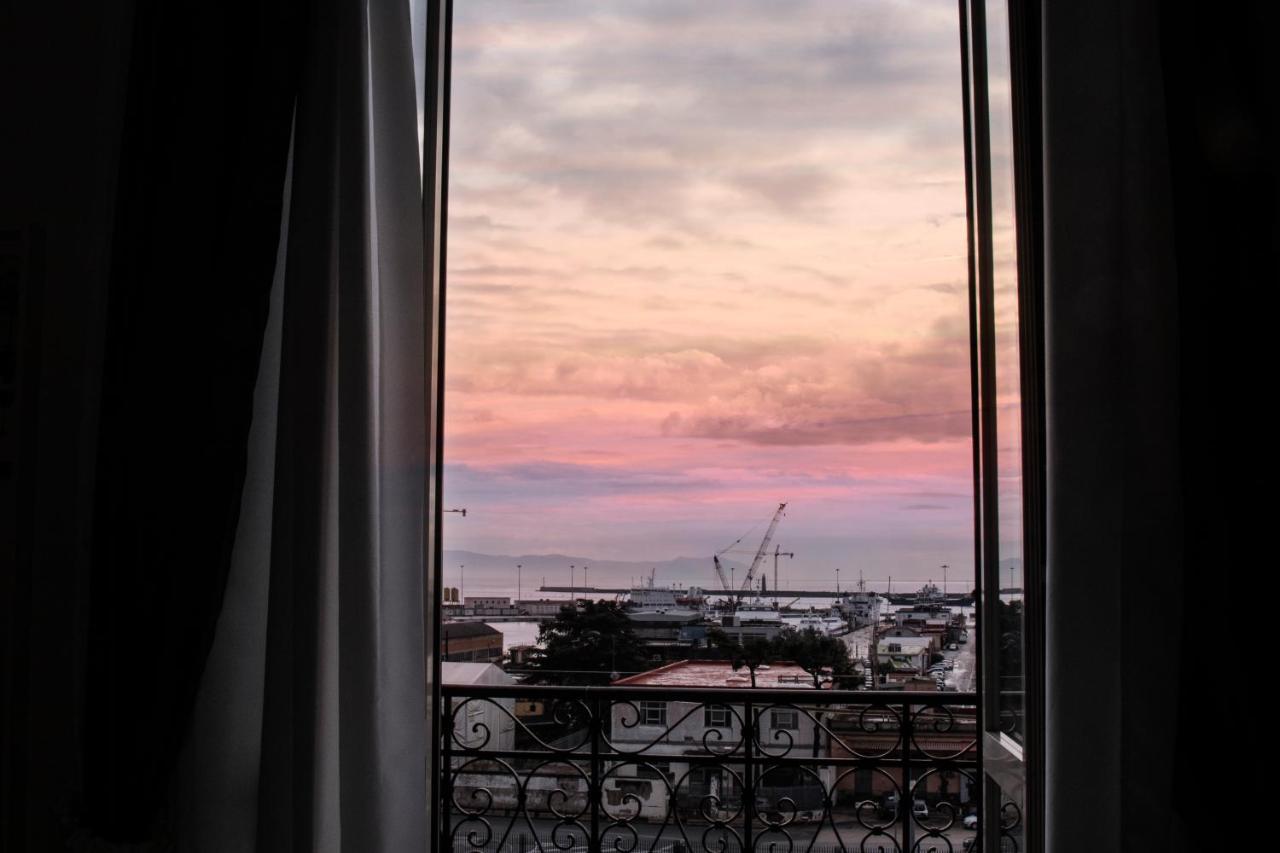 נאפולי Aurora Luxury Rooms מראה חיצוני תמונה
