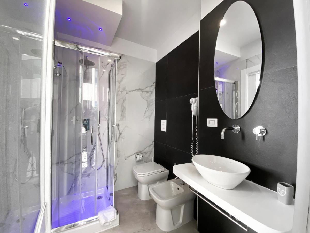 נאפולי Aurora Luxury Rooms מראה חיצוני תמונה