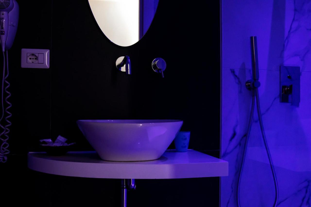 נאפולי Aurora Luxury Rooms מראה חיצוני תמונה